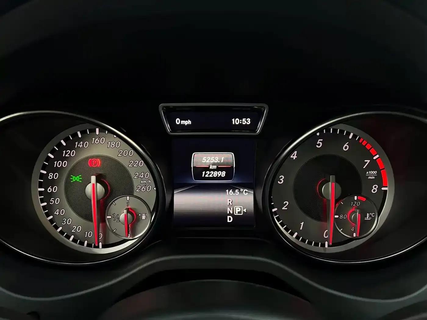 Imported Mercedes-Benz CLA 2015 model CLA 200 — миниатюра 14