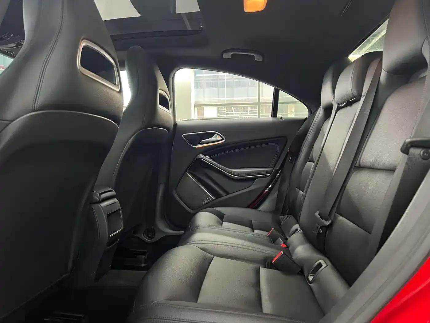 Imported Mercedes-Benz CLA 2015 model CLA 200 — миниатюра 10