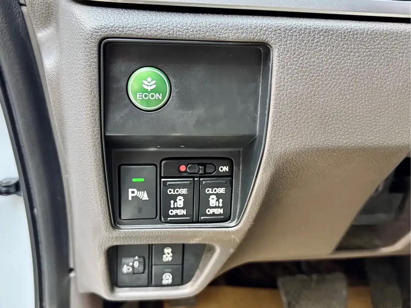 2017 Odyssey 2.4L Luxury Edition — миниатюра 13