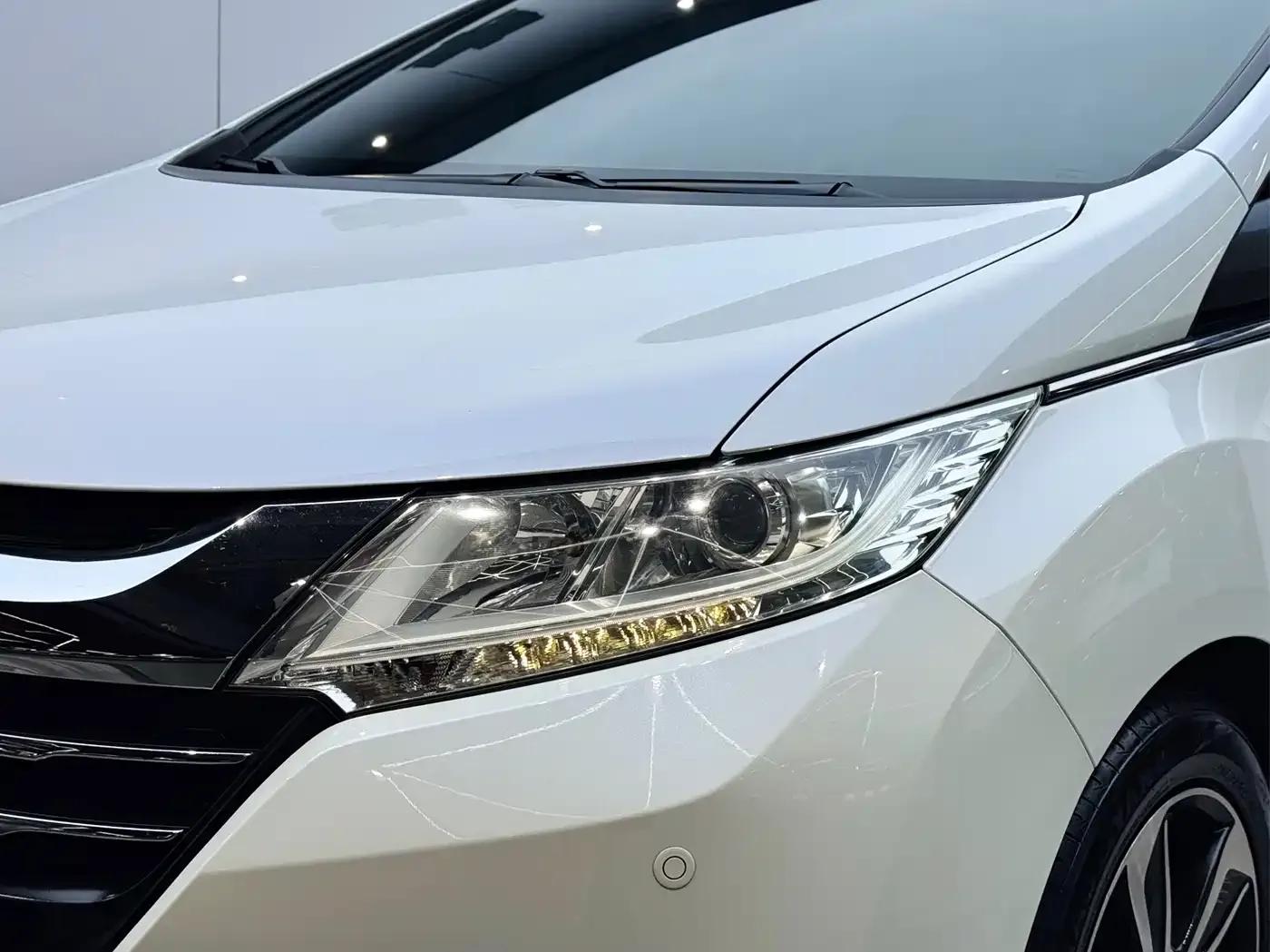 2017 Odyssey 2.4L Luxury Edition — миниатюра 23