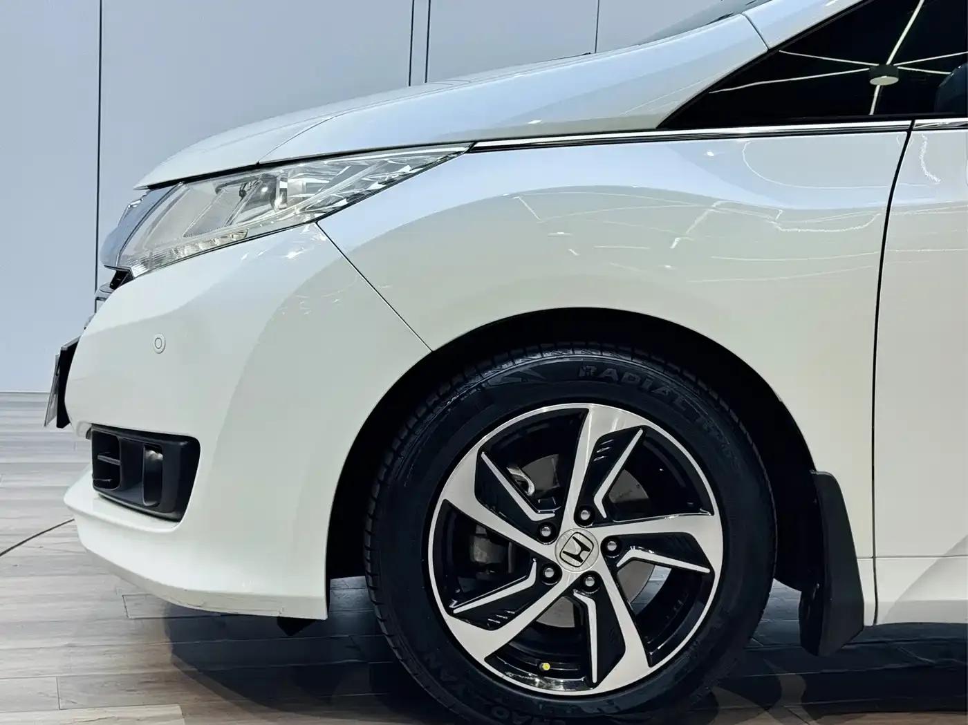 2017 Odyssey 2.4L Luxury Edition — миниатюра 25