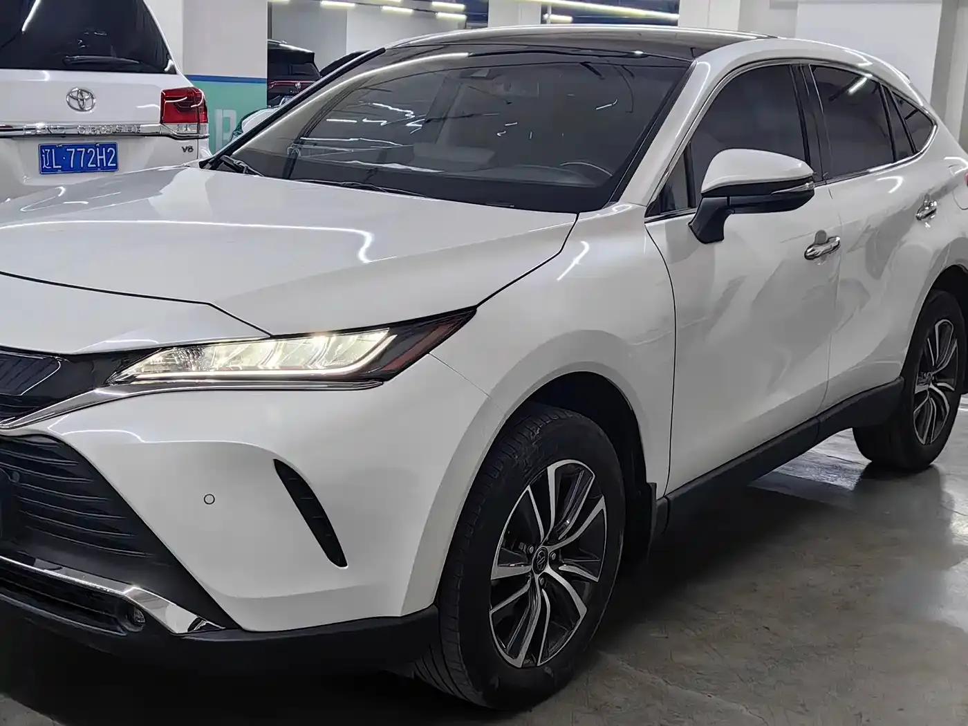 HARRIER 2022 2.0L CVT 2WD Luxury Edition — миниатюра 3