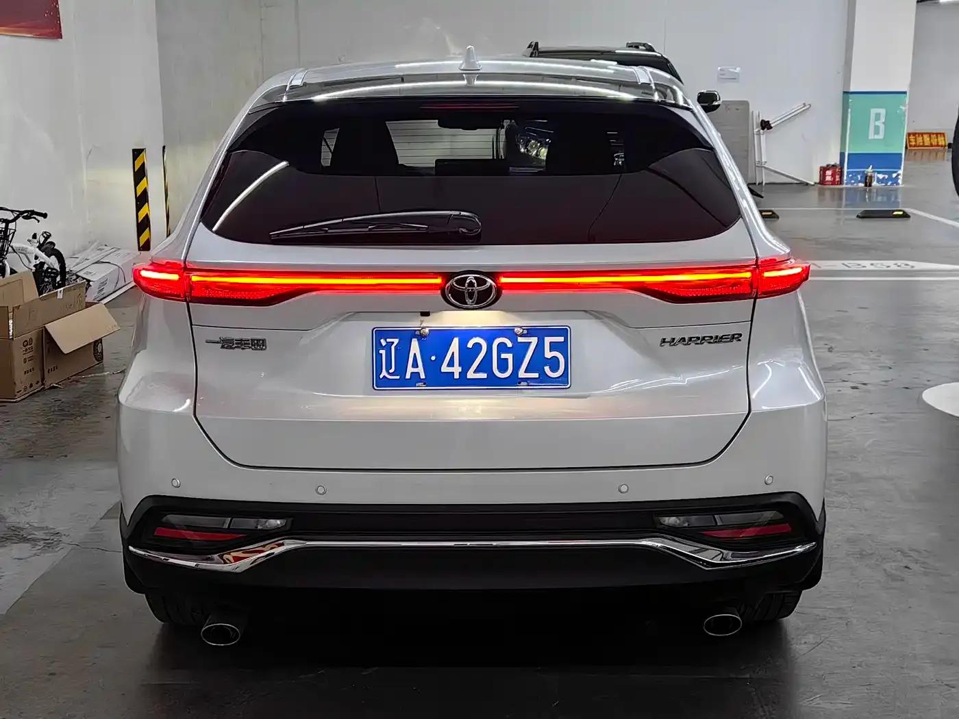 HARRIER 2022 2.0L CVT 2WD Luxury Edition — миниатюра 4