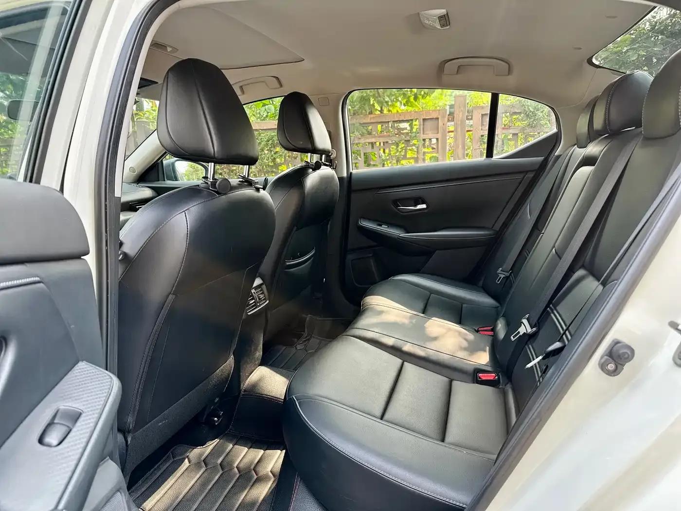 Nissan Sylphy 2020 1.6L XL CVT Enjoy Edition — миниатюра 9