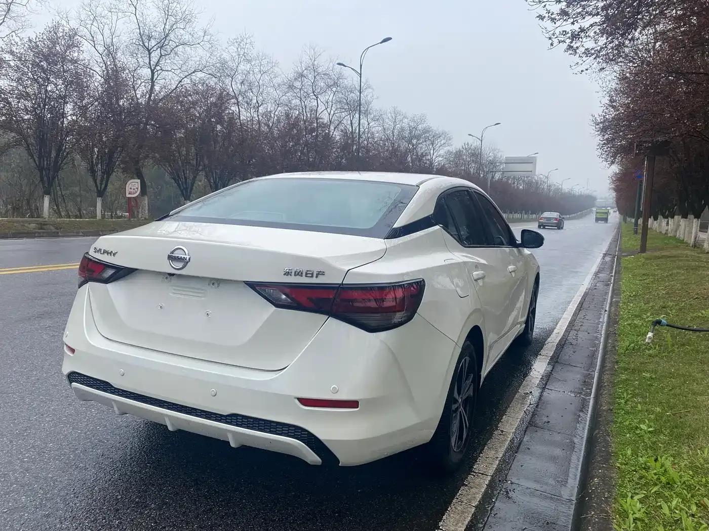 Nissan Sylphy 2022 1.6L XL CVT Enjoy Edition — миниатюра 9
