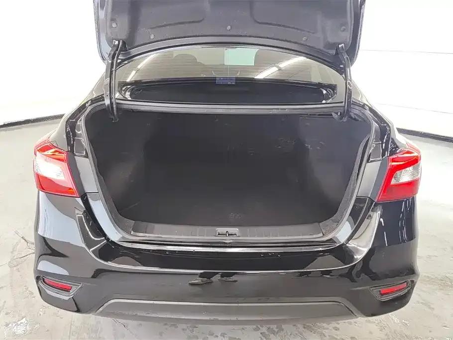 Nissan Sylphy 2024 Facelift III Classic 1.6XE CVT Comfort Edition — миниатюра 4