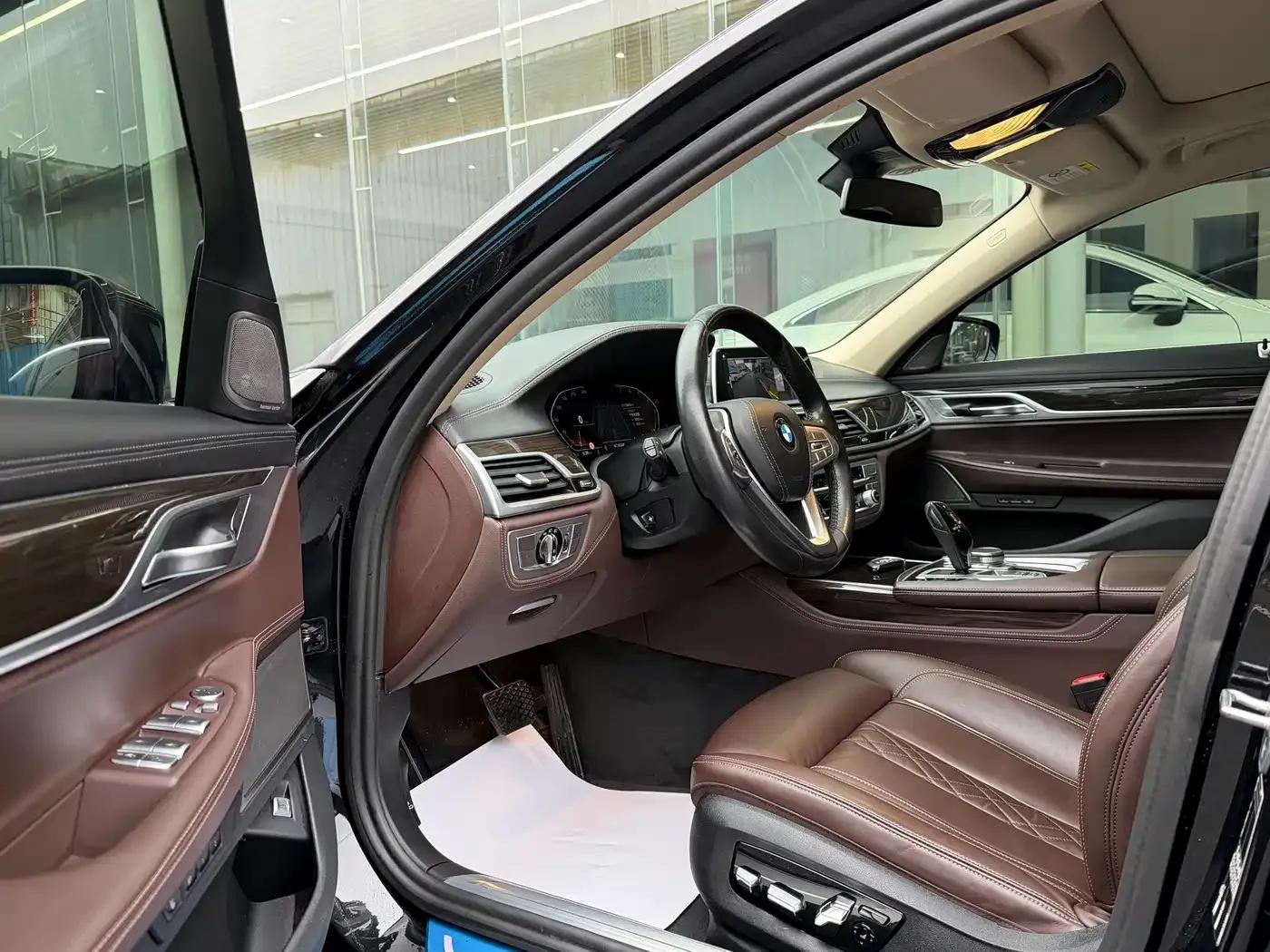 2021 BMW 7 Series 730Li Luxury Package — миниатюра 7