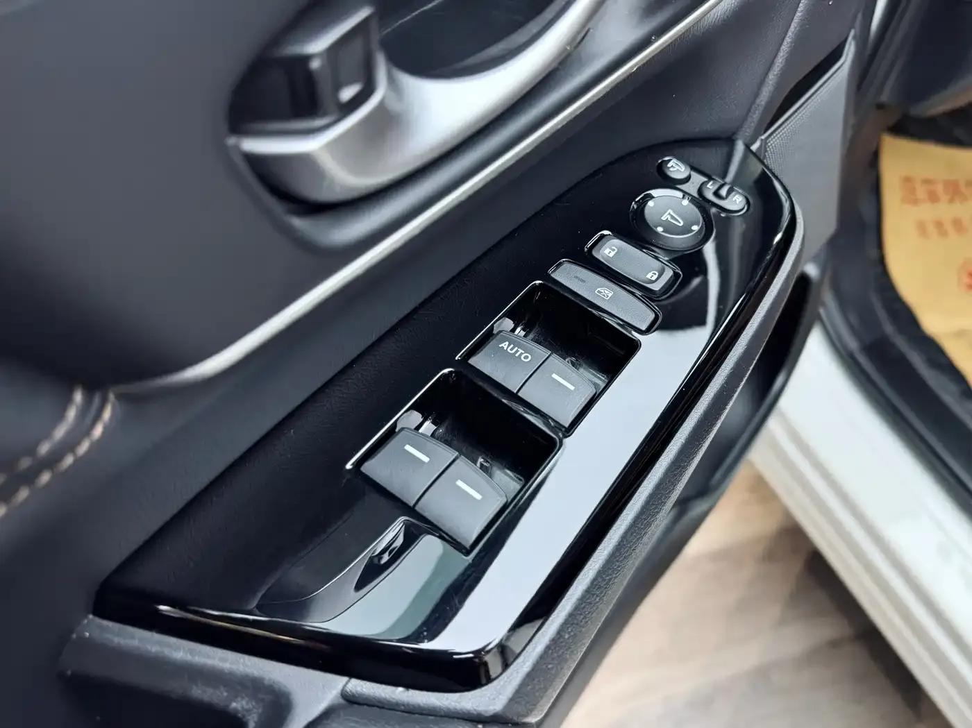 Honda CR-V 2021 240TURBO CVT 2WD Fashion Edition — миниатюра 11