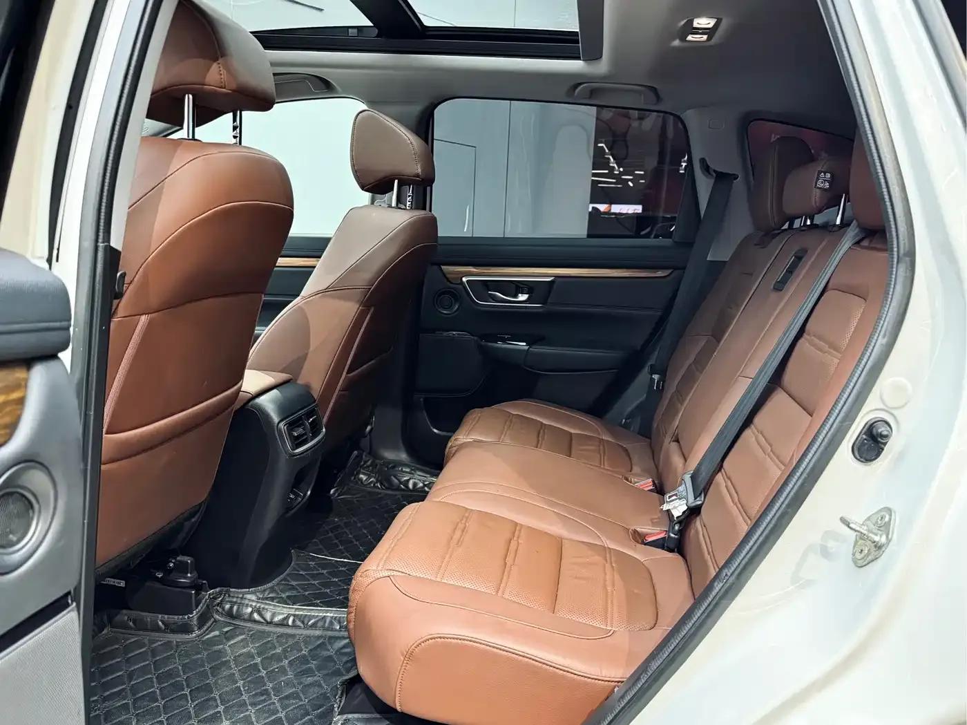 Honda CR-V 2021 240TURBO CVT 2WD Fashion Edition — миниатюра 10