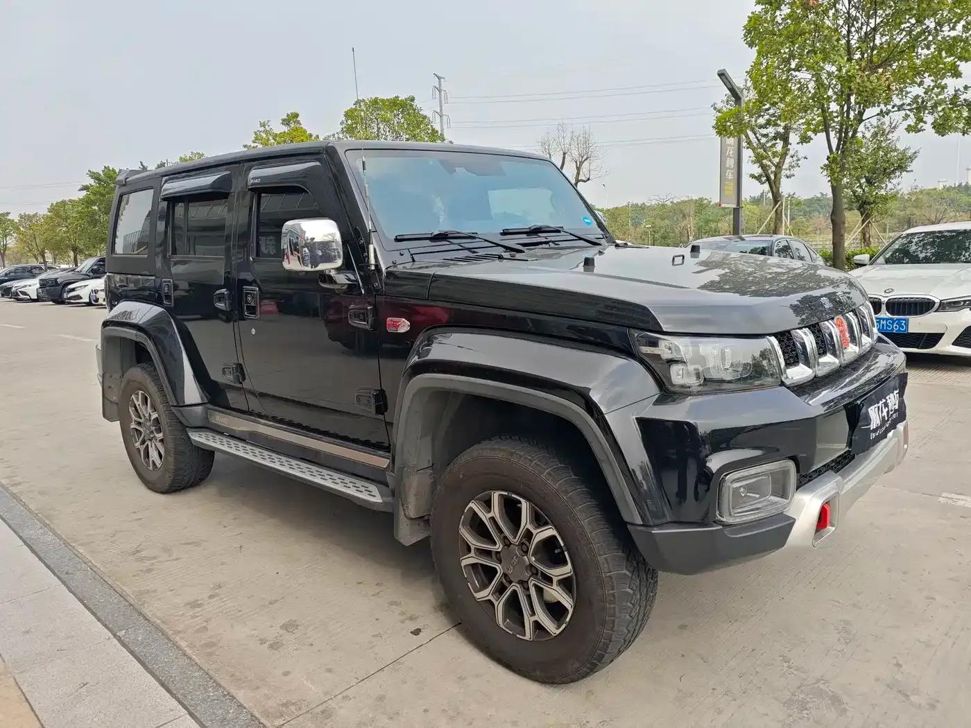 Beijing BJ40 2023 2.0T Automatic 4WD City Hunter Edition (Hero Model) — миниатюра 5