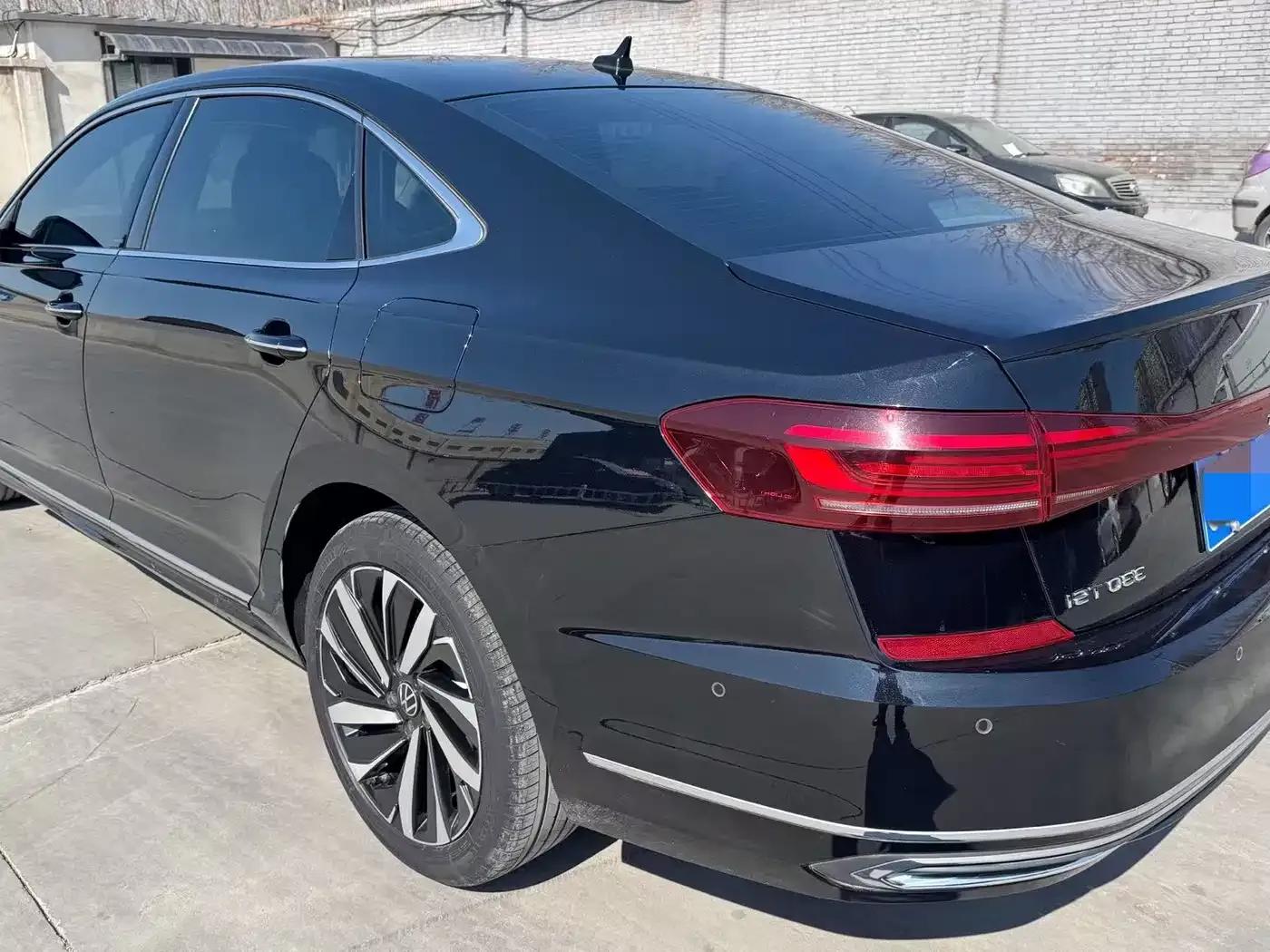 2022 Volkswagen Passat 330TSI Starry Sky Luxury Edition — миниатюра 3