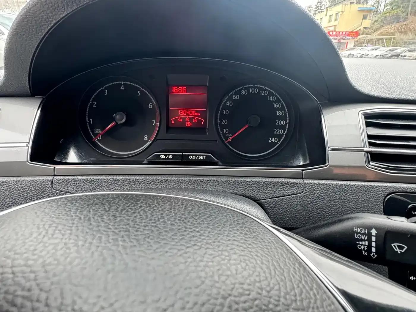 Santana 2016 1.6L Automatic Comfort Edition — миниатюра 4