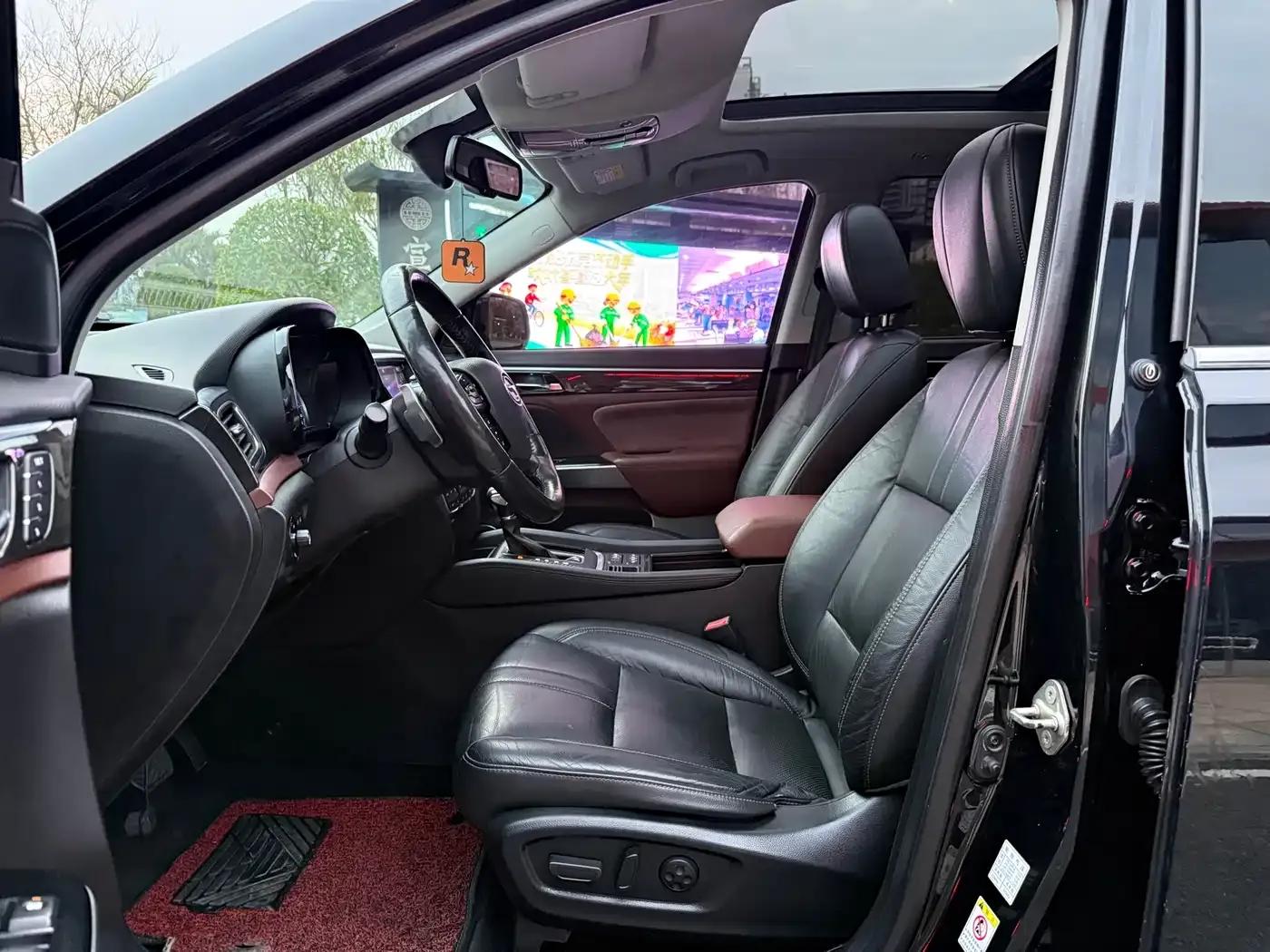 Trumpchi GS8 2017 320T 2WD Luxury Intelligent Connected Edition (7-seater) — миниатюра 8