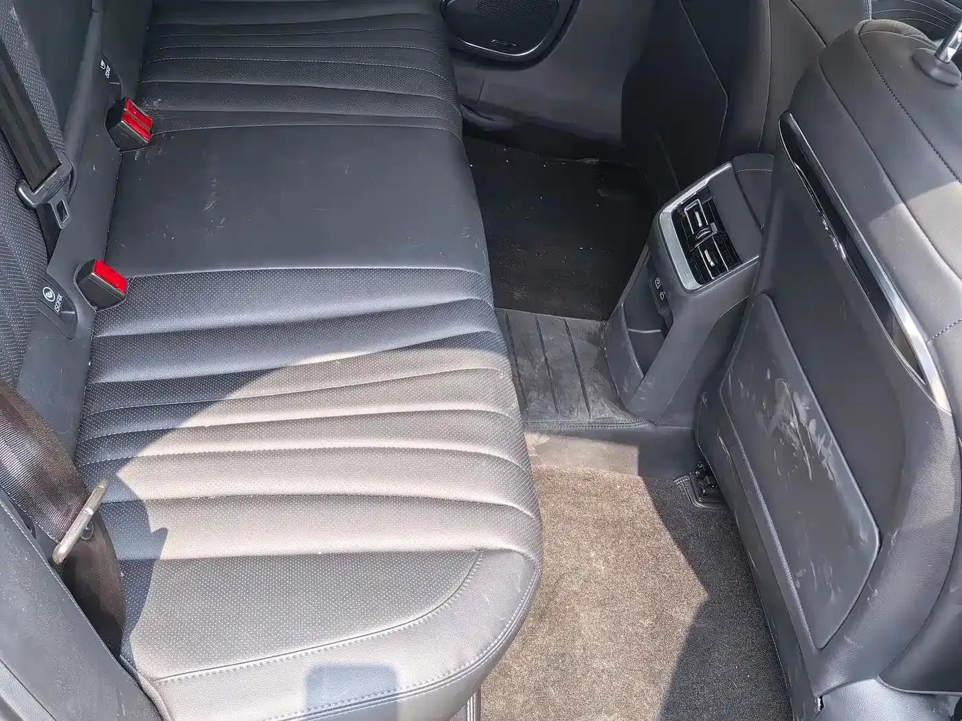 Hongqi H5 2025 1.5T DCT Flag Edition — миниатюра 7