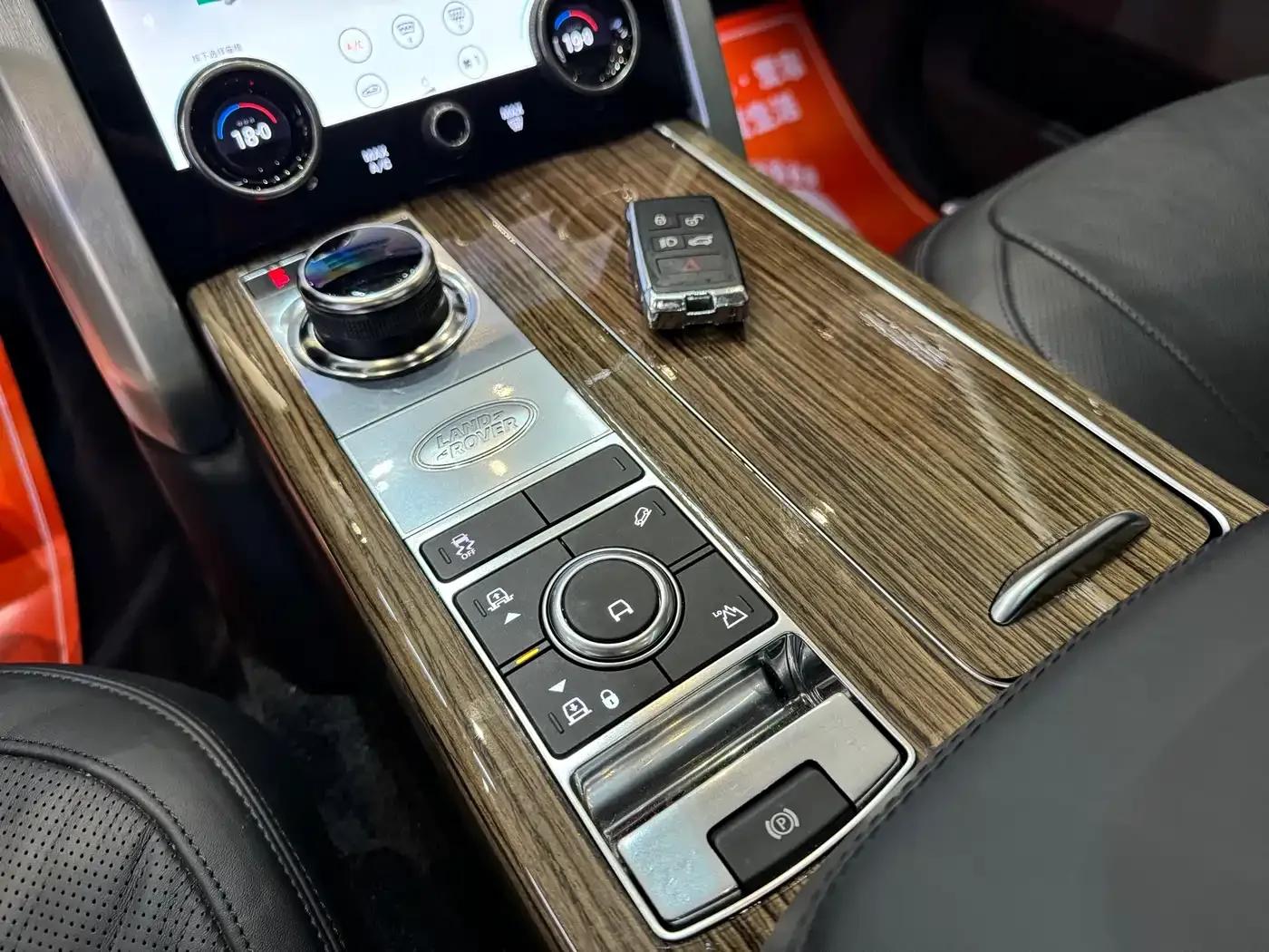 Range Rover 2019 3.0 SC V6 Legendary Long Wheelbase — миниатюра 13