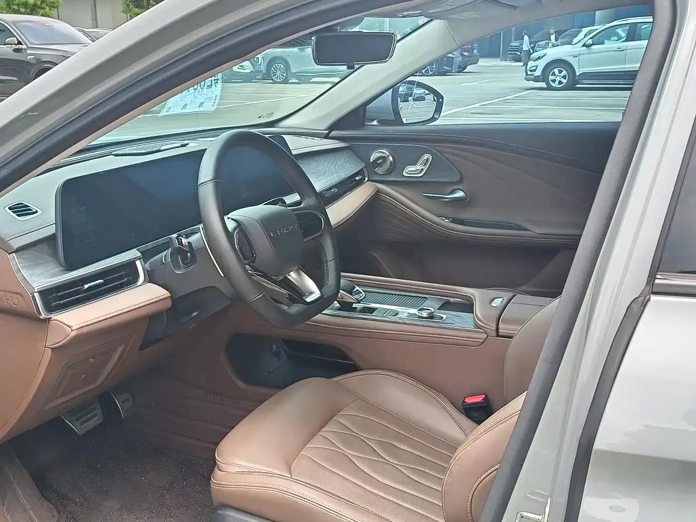 Chery Arrizo 8 2025 2.0T Automatic Plus — миниатюра 4