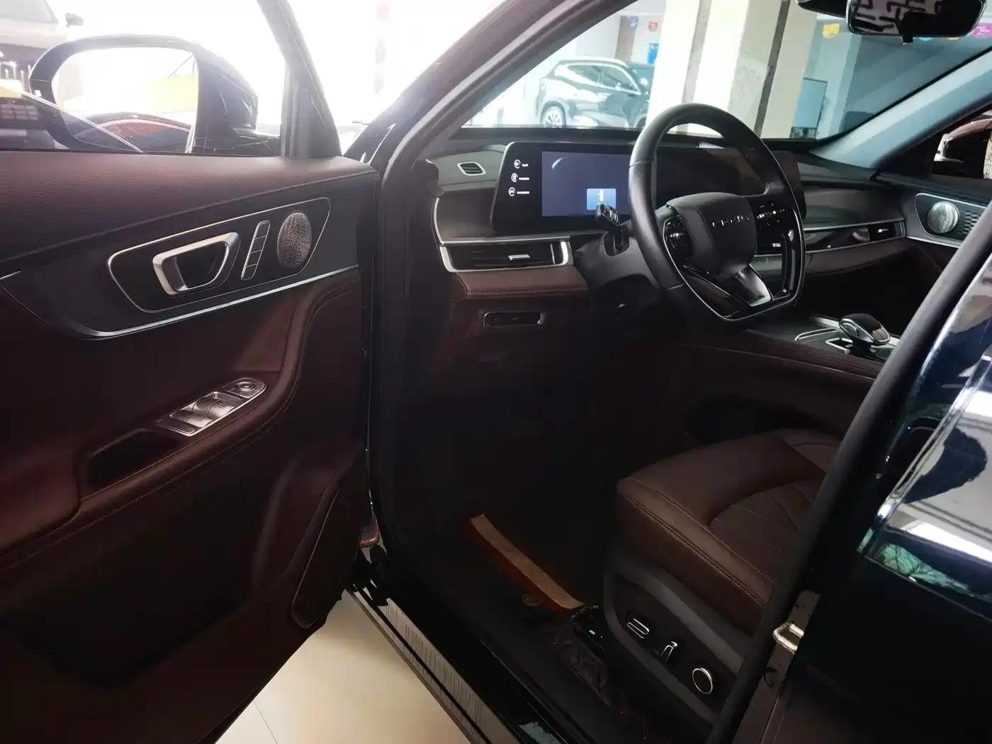 Chery Tiggo 8 PRO 2024 Champion Edition 390T 2WD Supreme Edition 5-seater — миниатюра 4