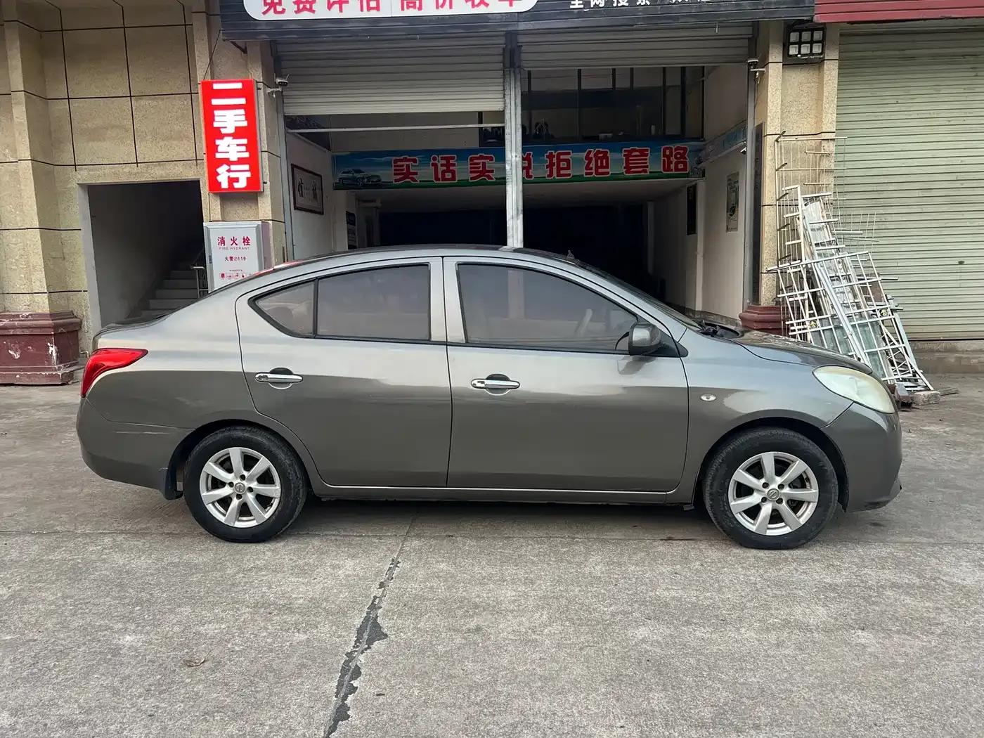 Nissan Sunny 2011 1.5XE Manual Comfort Edition — миниатюра 12
