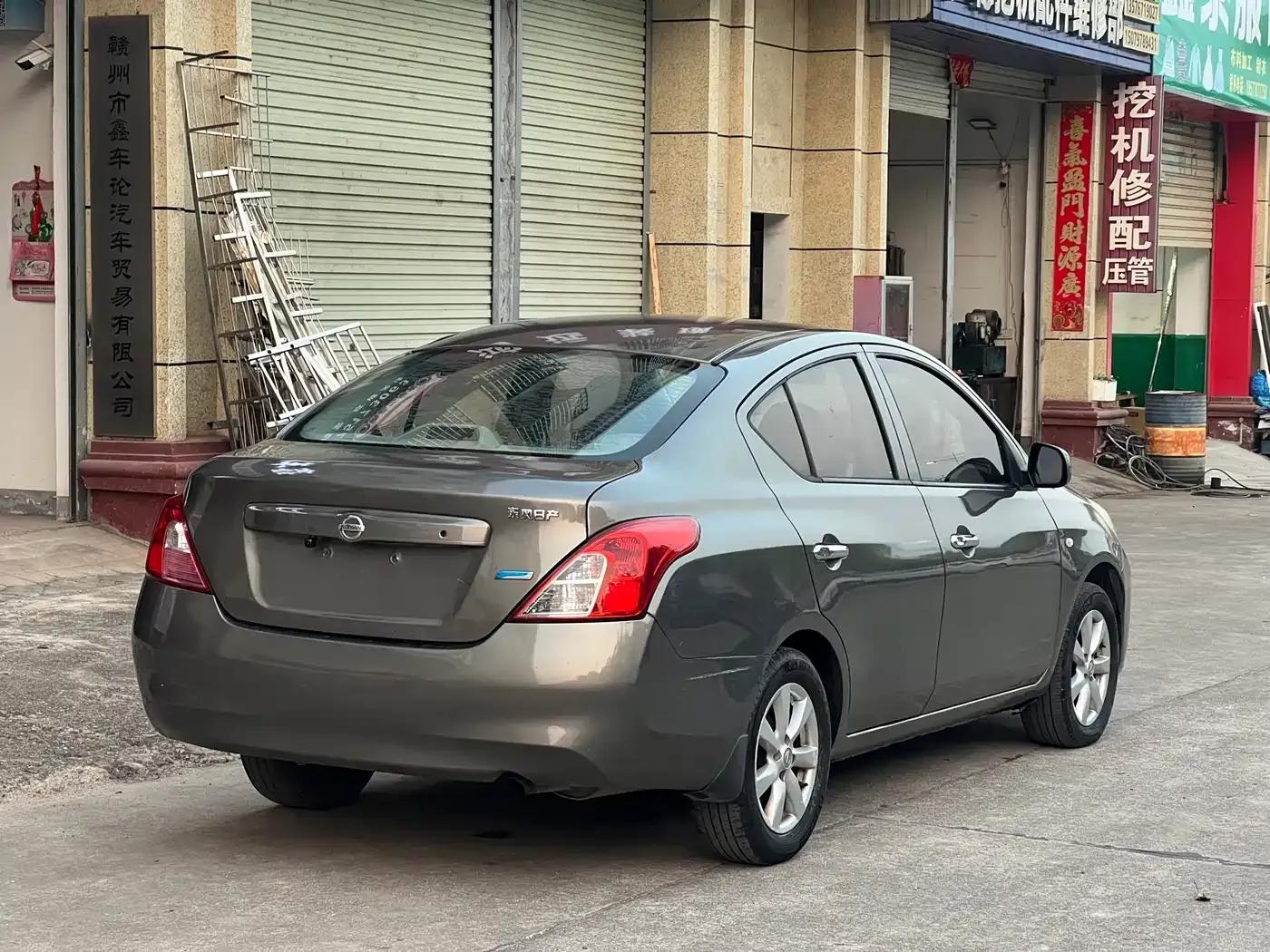 Nissan Sunny 2011 1.5XE Manual Comfort Edition — миниатюра 3