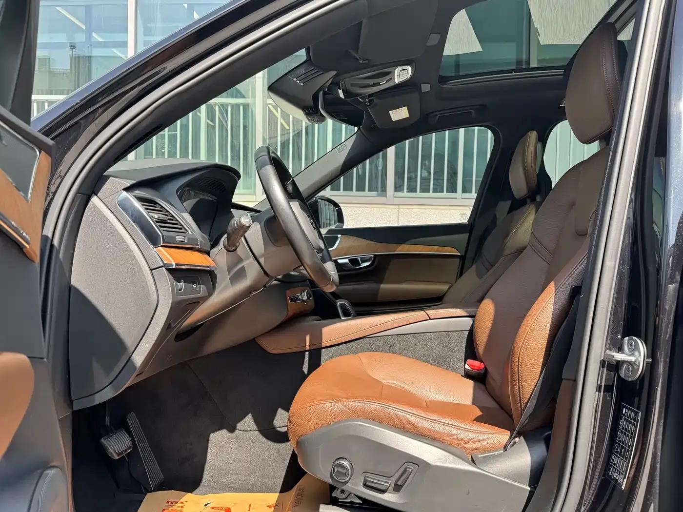 2022 Volvo XC90 B5 Smart Luxury Edition 5-seater — миниатюра 14
