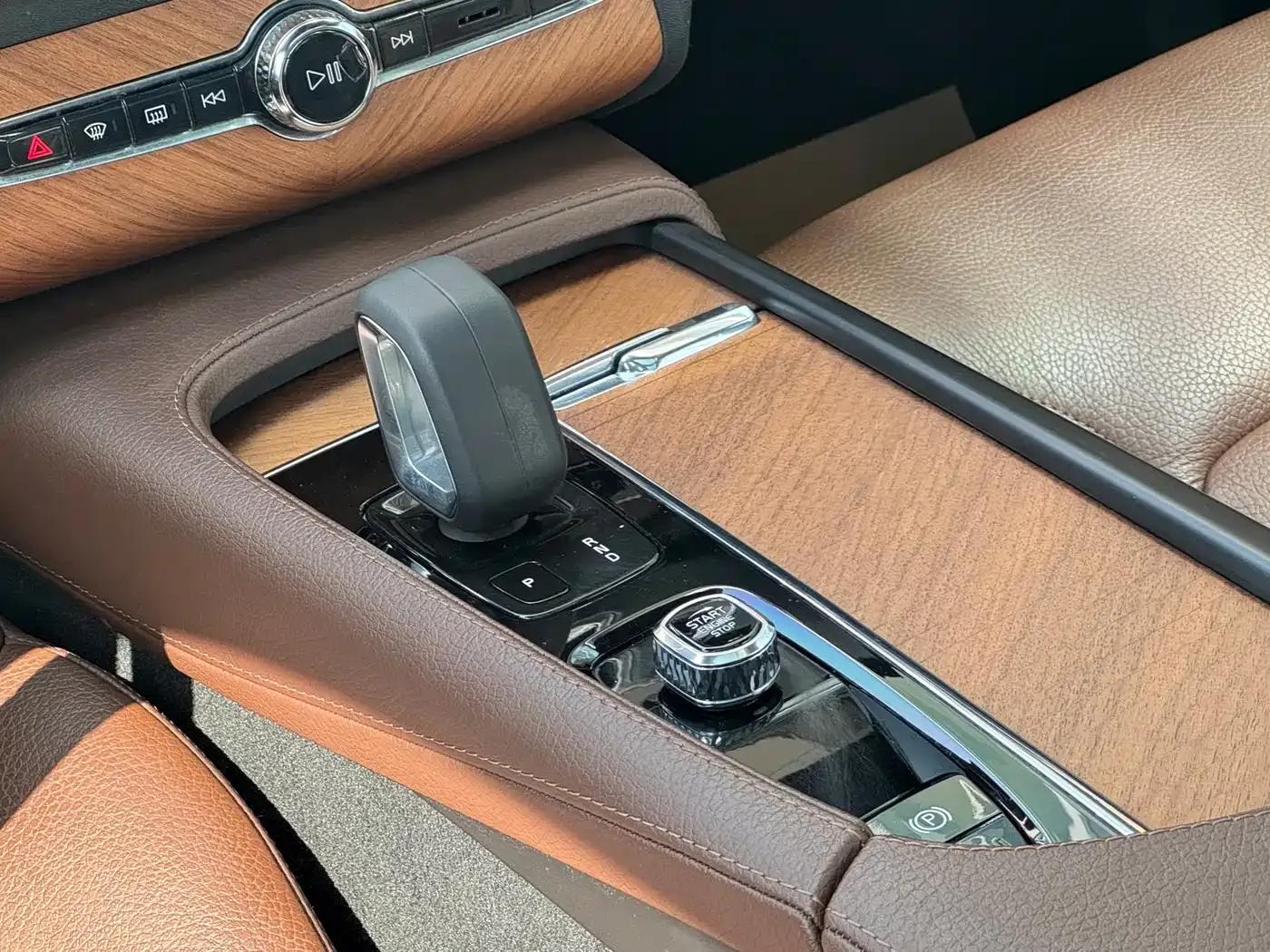 2022 Volvo XC90 B5 Smart Luxury Edition 5-seater — миниатюра 21