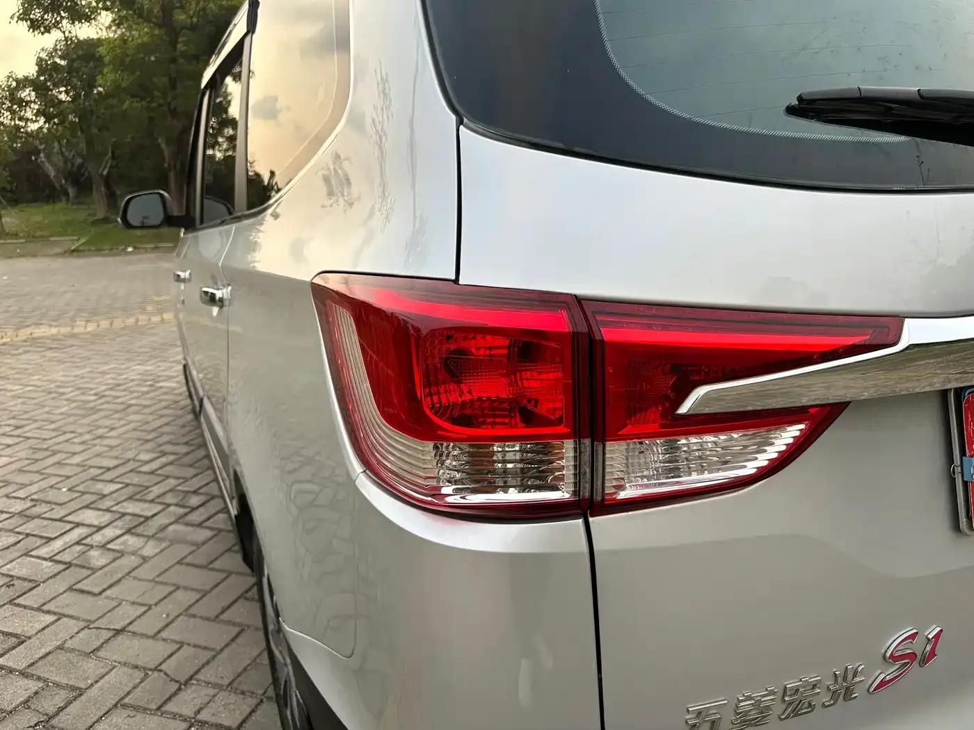 Wuling Hongguang 2016 1.5L S1 Premium Edition (National V Emission Standard) — миниатюра 10