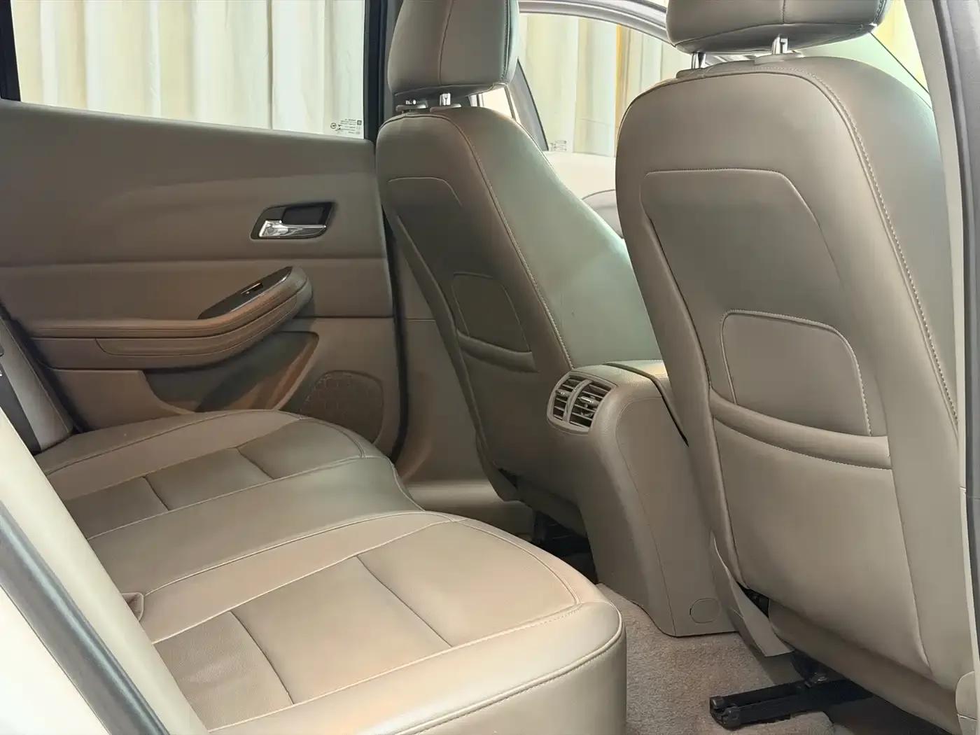 2014 Chevrolet Malibu 2.0L Automatic Luxury Edition — миниатюра 12