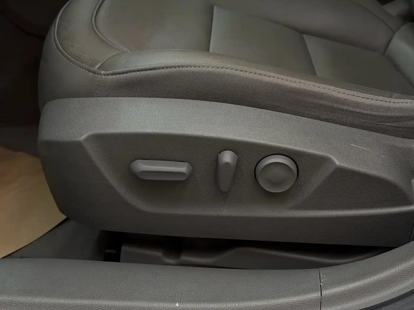 2014 Chevrolet Malibu 2.0L Automatic Luxury Edition — миниатюра 6