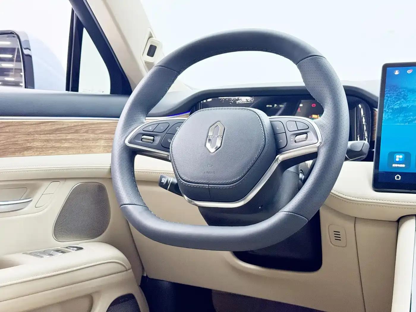Wenjie M5 2023 Range Extended Rear-Wheel Drive Intelligent Driving Edition — миниатюра 17