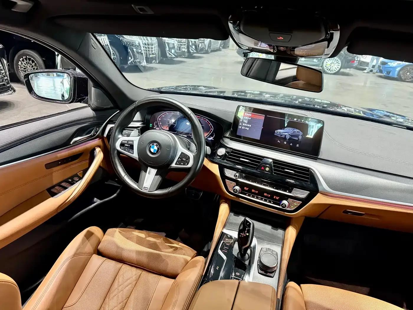 2022 BMW 5 Series Imported Model 530i M Sport Package — миниатюра 8