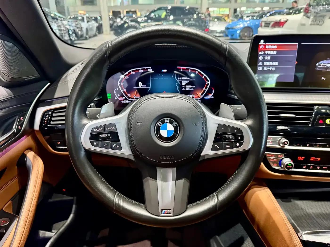 2022 BMW 5 Series Imported Model 530i M Sport Package — миниатюра 9