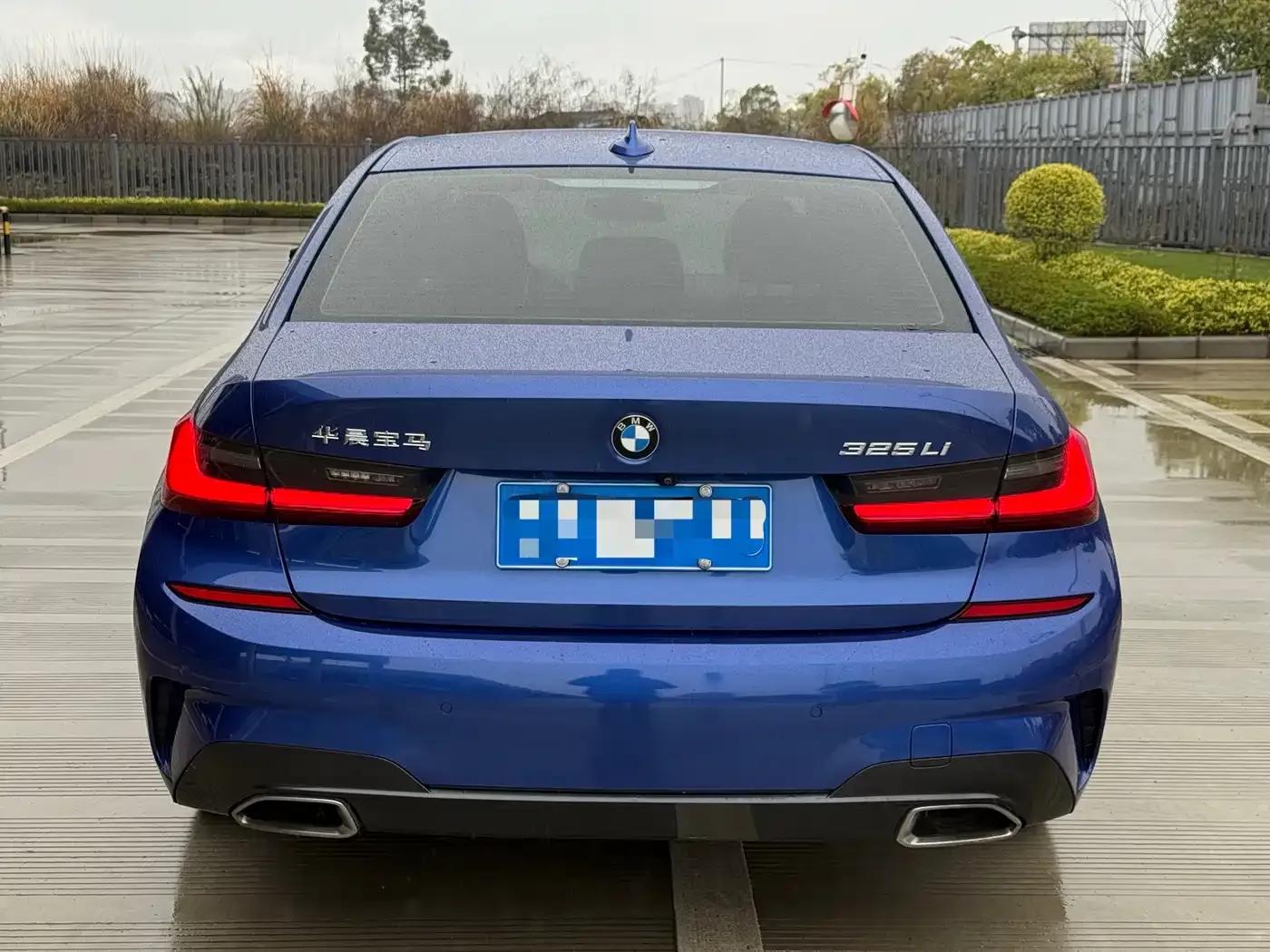 2020 BMW 3 Series 325Li M Sport Package — миниатюра 5