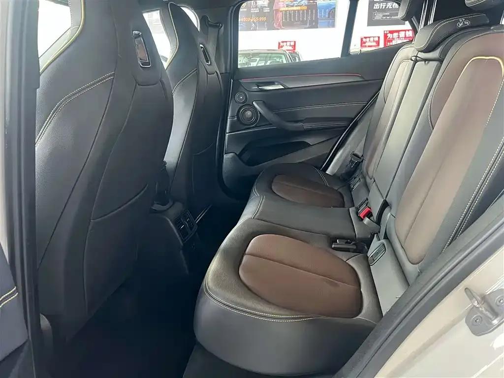 BMW X2 2023 xDrive 25i Shining Edition — миниатюра 15