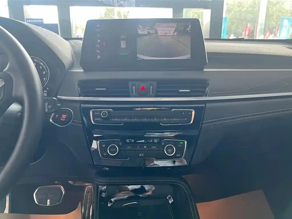 BMW X2 2023 xDrive 25i Shining Edition — миниатюра 25