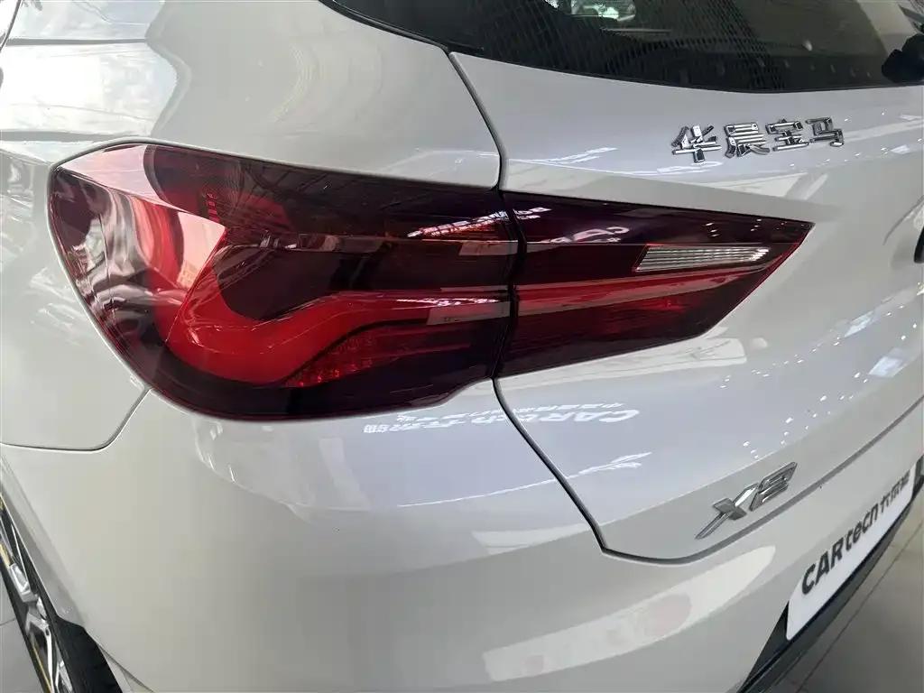 BMW X2 2023 xDrive 25i Shining Edition — миниатюра 10