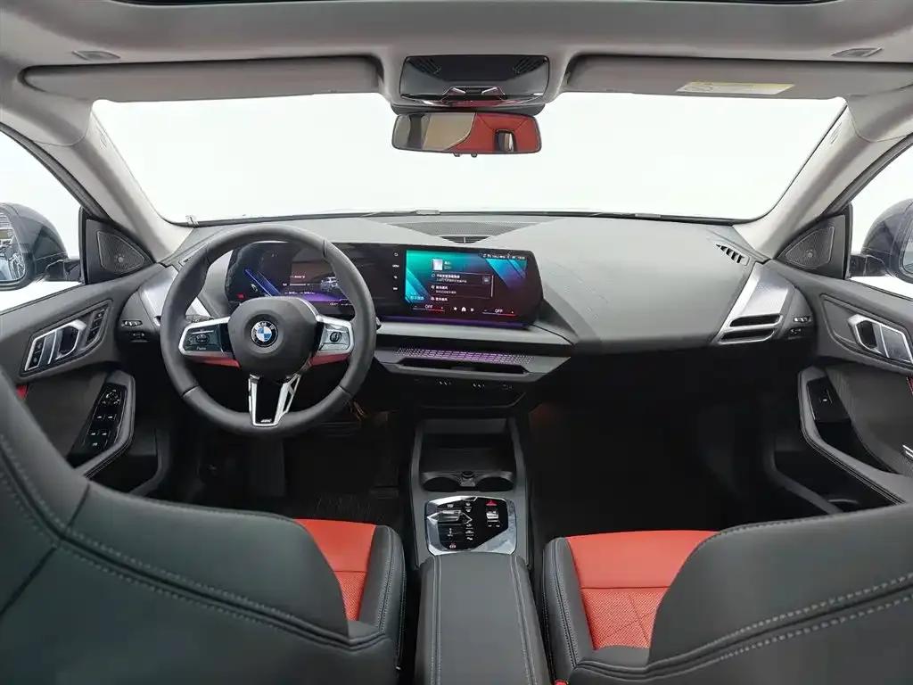 2025 BMW 2 Series 225L M Sport Shadow Edition — миниатюра 9