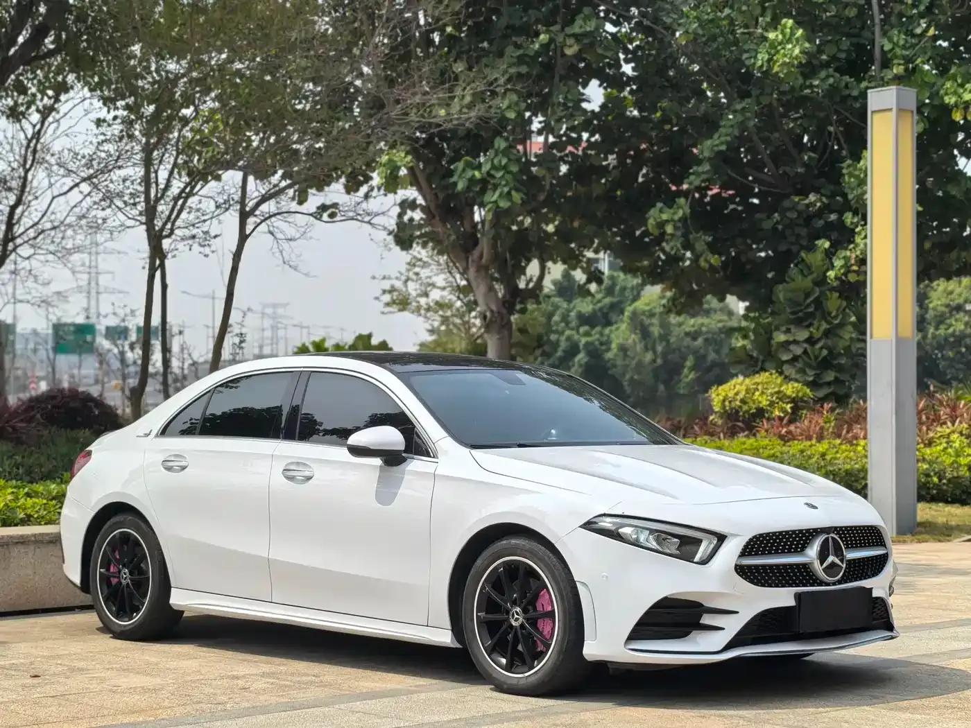 2021 Mercedes-Benz A-Class A 200 L Sport Sedan Dynamic — миниатюра 3