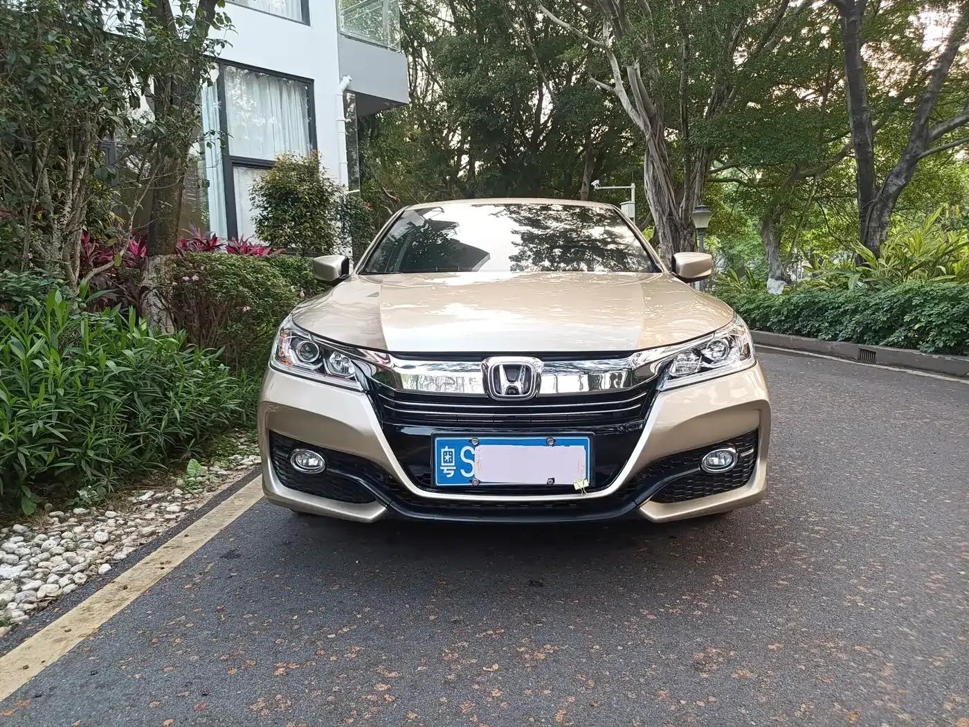 2016 Honda Accord 2.0L Comfort Edition — миниатюра 2