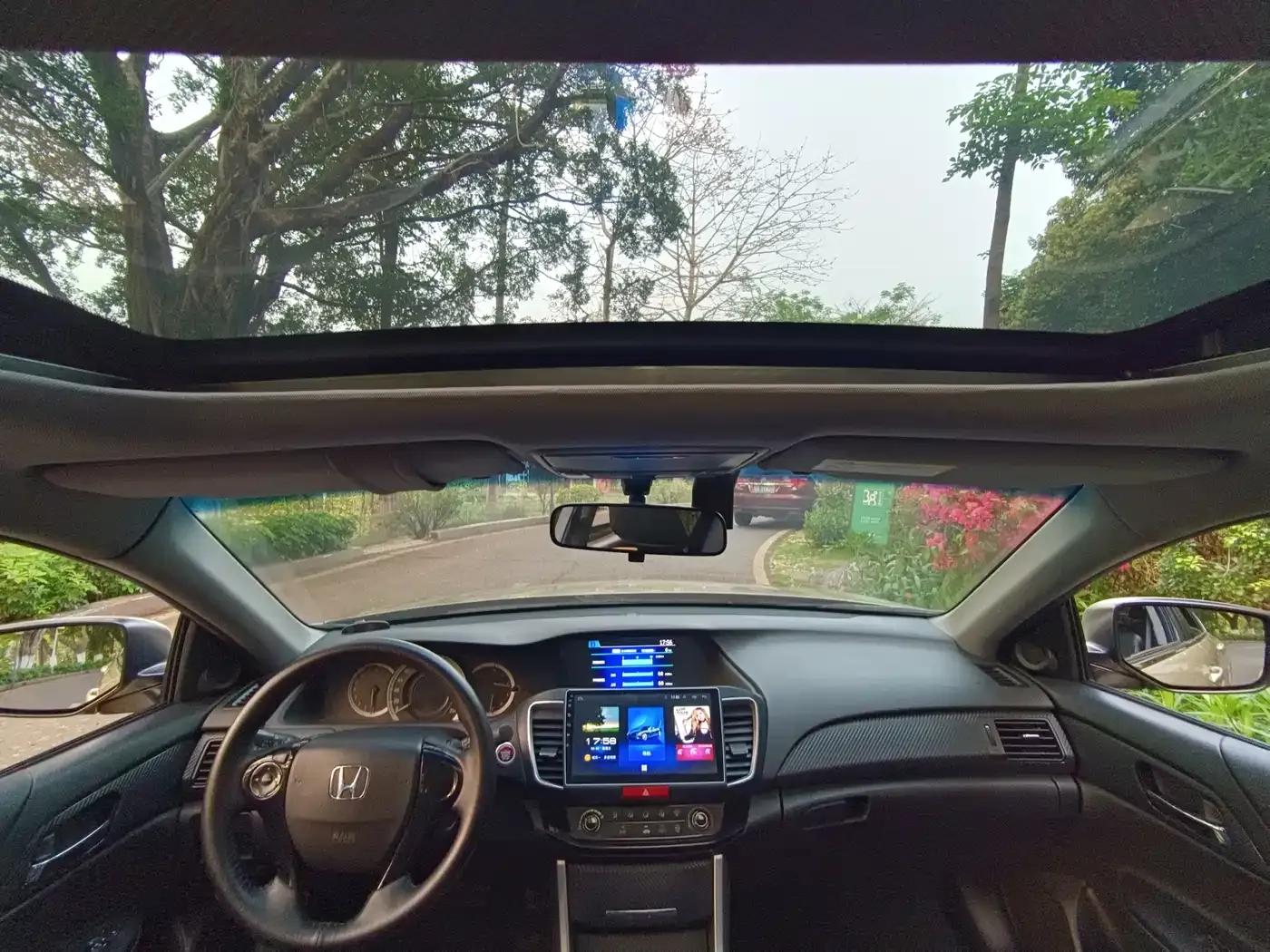 2016 Honda Accord 2.0L Comfort Edition — миниатюра 12