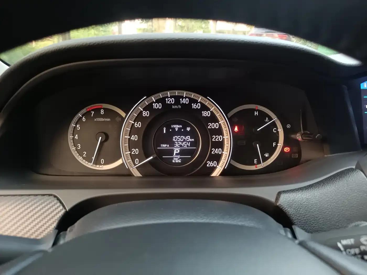 2016 Honda Accord 2.0L Comfort Edition — миниатюра 16