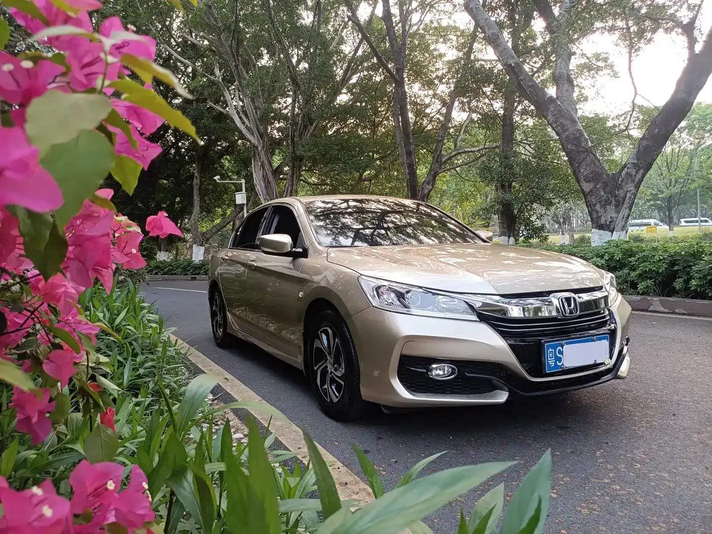 2016 Honda Accord 2.0L Comfort Edition — миниатюра 7