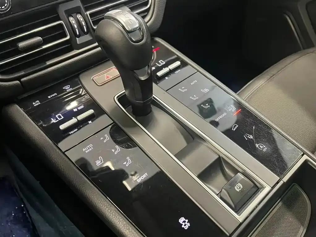 2022 Macan 2.0T — миниатюра 11