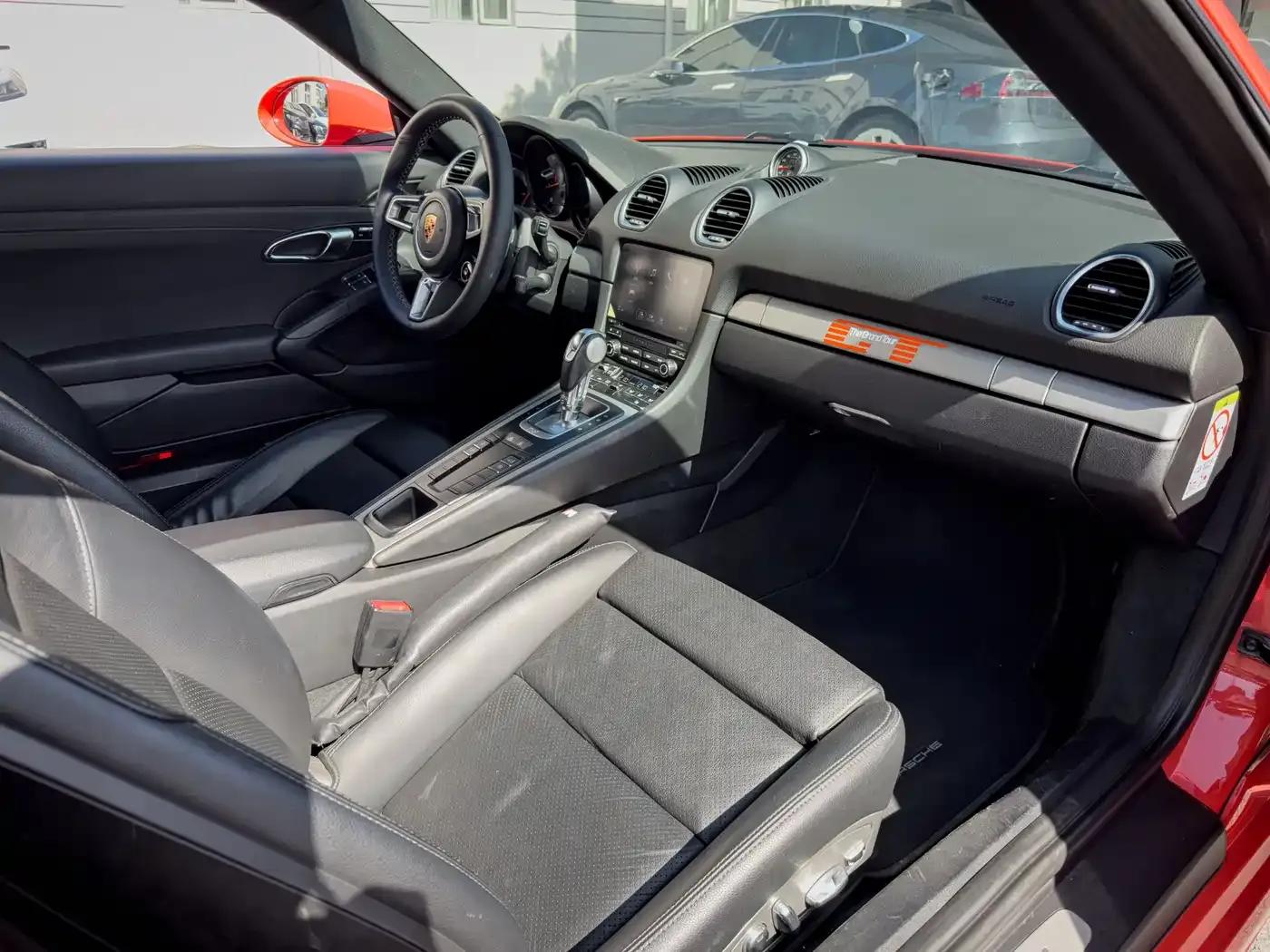 Porsche 718 Cayman 2016 2.0T — миниатюра 11