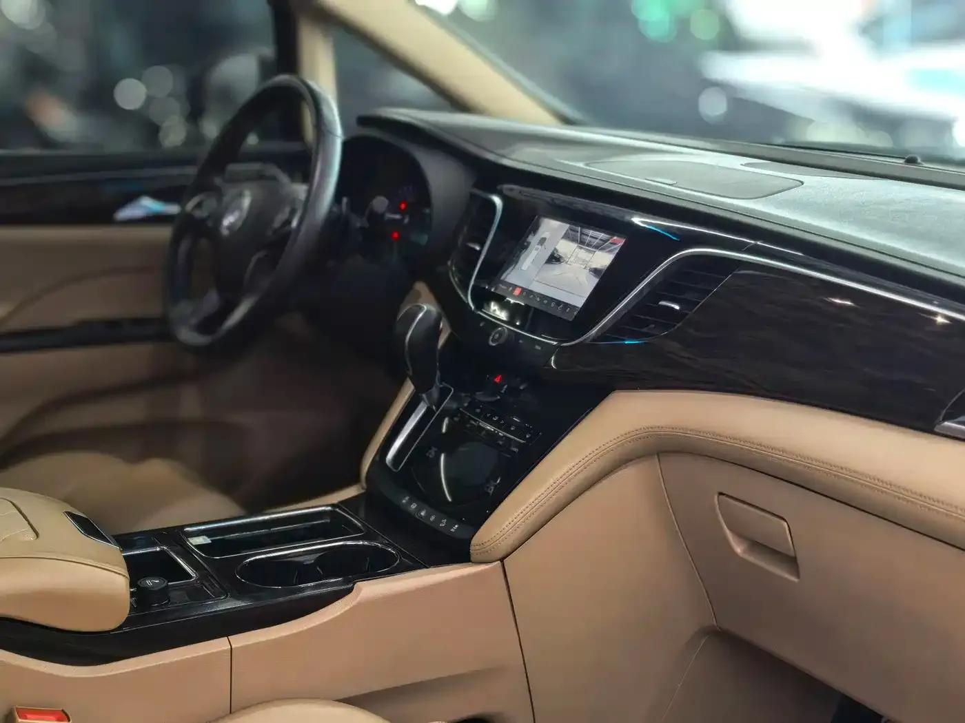 Buick GL8 2018 28T Luxury Edition (China VI Emission Standard) — миниатюра 17