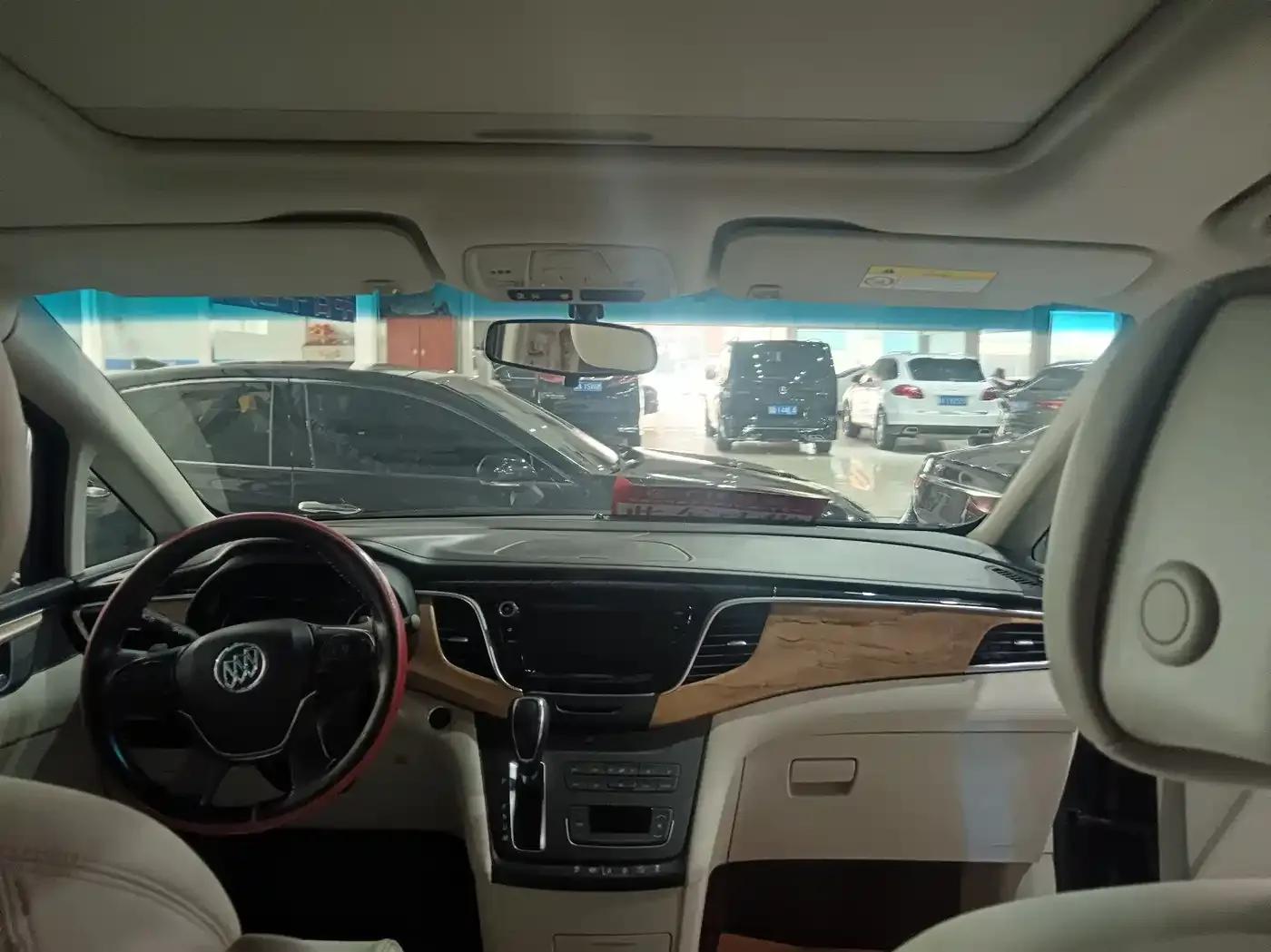 Buick GL8 2017 ES 28T Comfort Model (National V Emission Standard) — миниатюра 5