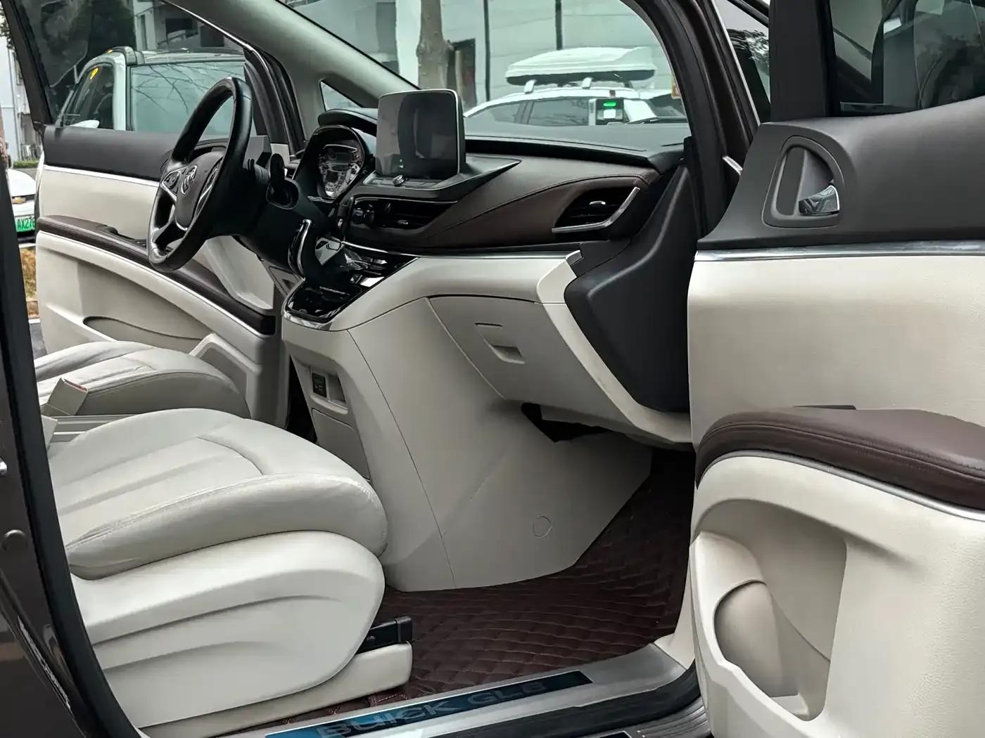 Buick GL8 2021 Land Business Class 652T Luxury — миниатюра 17