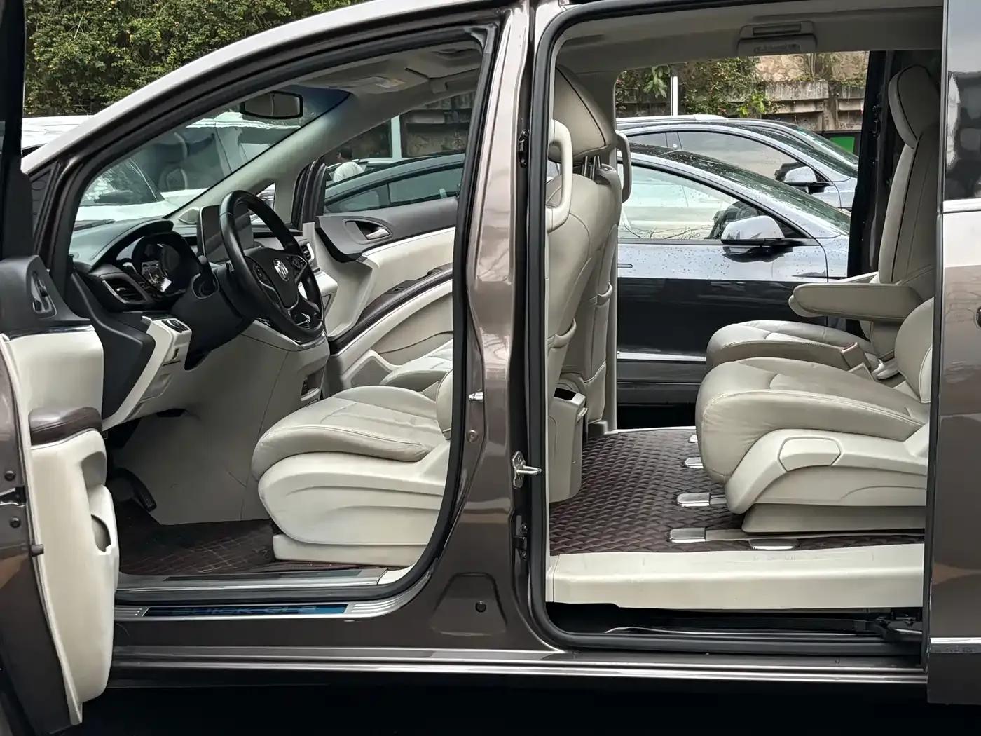 Buick GL8 2021 Land Business Class 652T Luxury — миниатюра 7