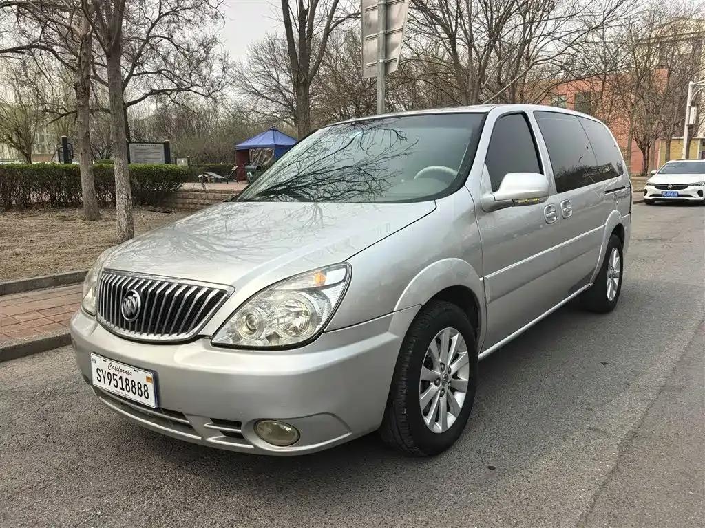 Buick GL8 2011 2.4L CT Luxury Business Comfort Edition — миниатюра 1