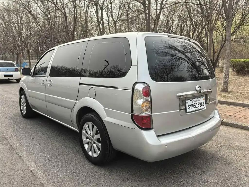 Buick GL8 2011 2.4L CT Luxury Business Comfort Edition — миниатюра 9