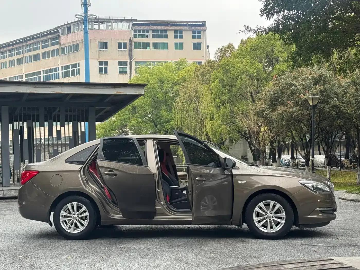 Buick Excelle 2015 15N Manual Deluxe — миниатюра 8